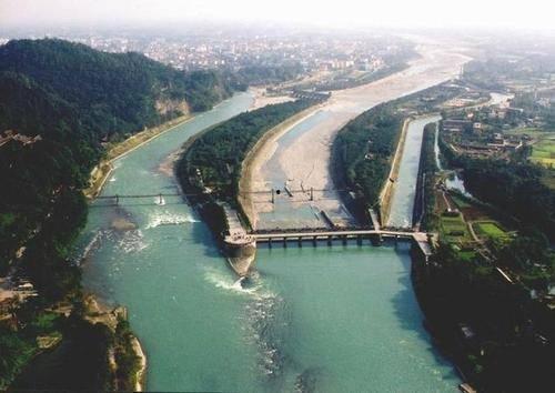 都江堰新闻爆料,重大事件现场直击，揭秘真相！  第2张