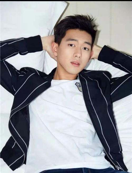 李现刘亦菲恋情爆料视频,甜蜜互动引网友热议  第2张